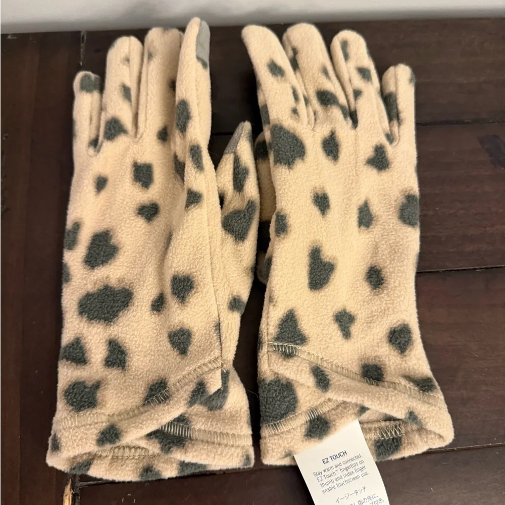 Lands’ End Leopard Print Fleece Scarf & Gloves Set – EZ Touch – Medium